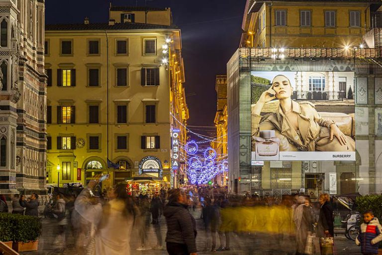Maxi Affissione Piazza Duomo Coca Cola